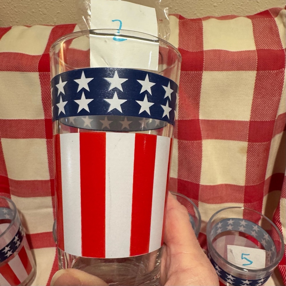 Patriotic Star and Stripe Glass Set of Libby-like Drinking Glasses - Picture 5 of 14